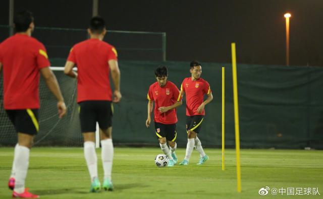 1623548498758055292.jpg 00244AjRgy1grg5cliiv7j61cj0u0qv602.jpg